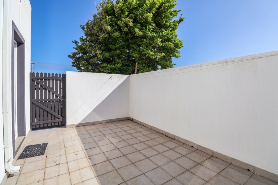 4 Bedroom Property for Sale in Reebok Western Cape